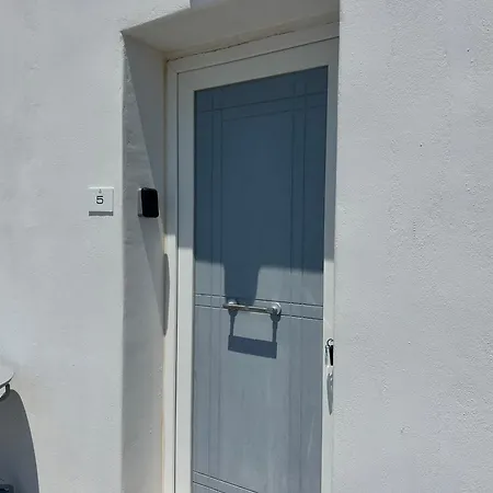 Ene's Mykonos Klouvas